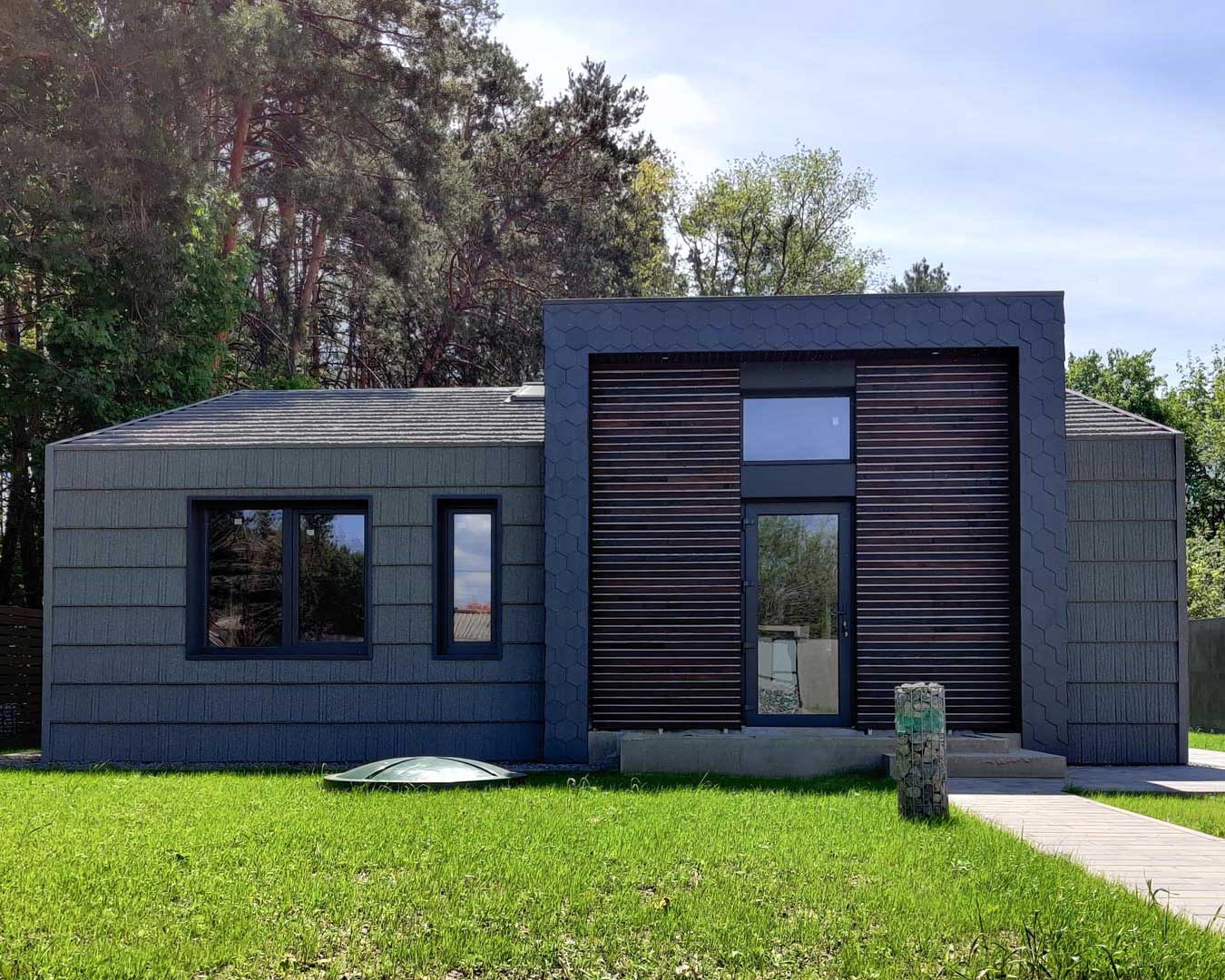 коттедж в г. Дергачи. Фасадный сланец Samaca