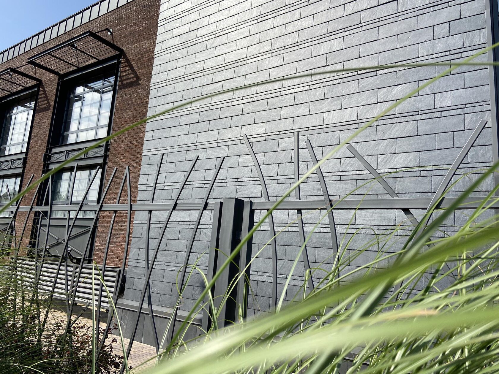 Ресторан "Рыбка", г. Черкаси. Фасадный сланец Samaca